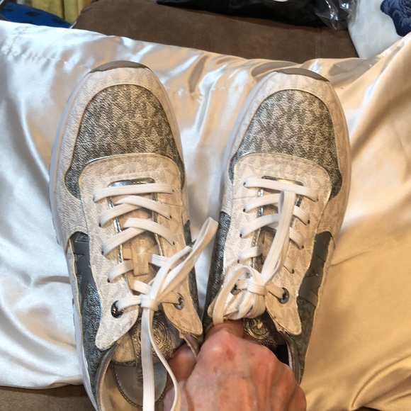 MICHAEL Michael Kors Shoes - Michael Michael Kors, white/silver/grey athletic shoes w/Michael Kors logo